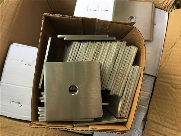 అనుకూలీకరించిన సూపర్ డ్యూప్లెక్స్ s32205 (f60) స్టెయిన్లెస్ స్టీల్ స్క్వేర్ ప్లేట్ వాషర్ / ఫాస్టెనర్